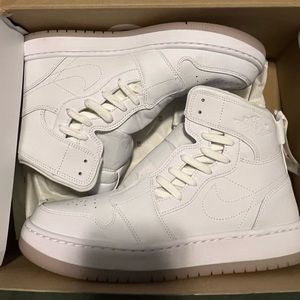 Air Jordan 1 nova women’s white size 11